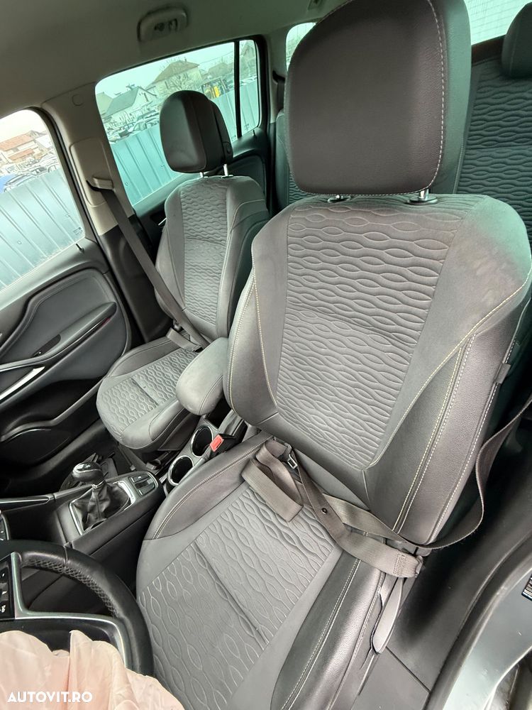 Dezmembrări auto opel Zafira C Tourer 2013 ecoo m turbo benzină 16 gri cu 7 locuri volan pe stanga navigație etc - 12
