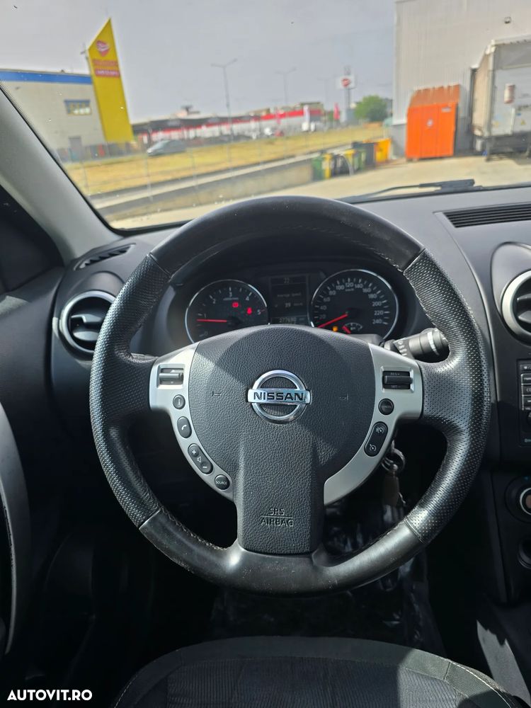 Nissan Qashqai+2 - 12