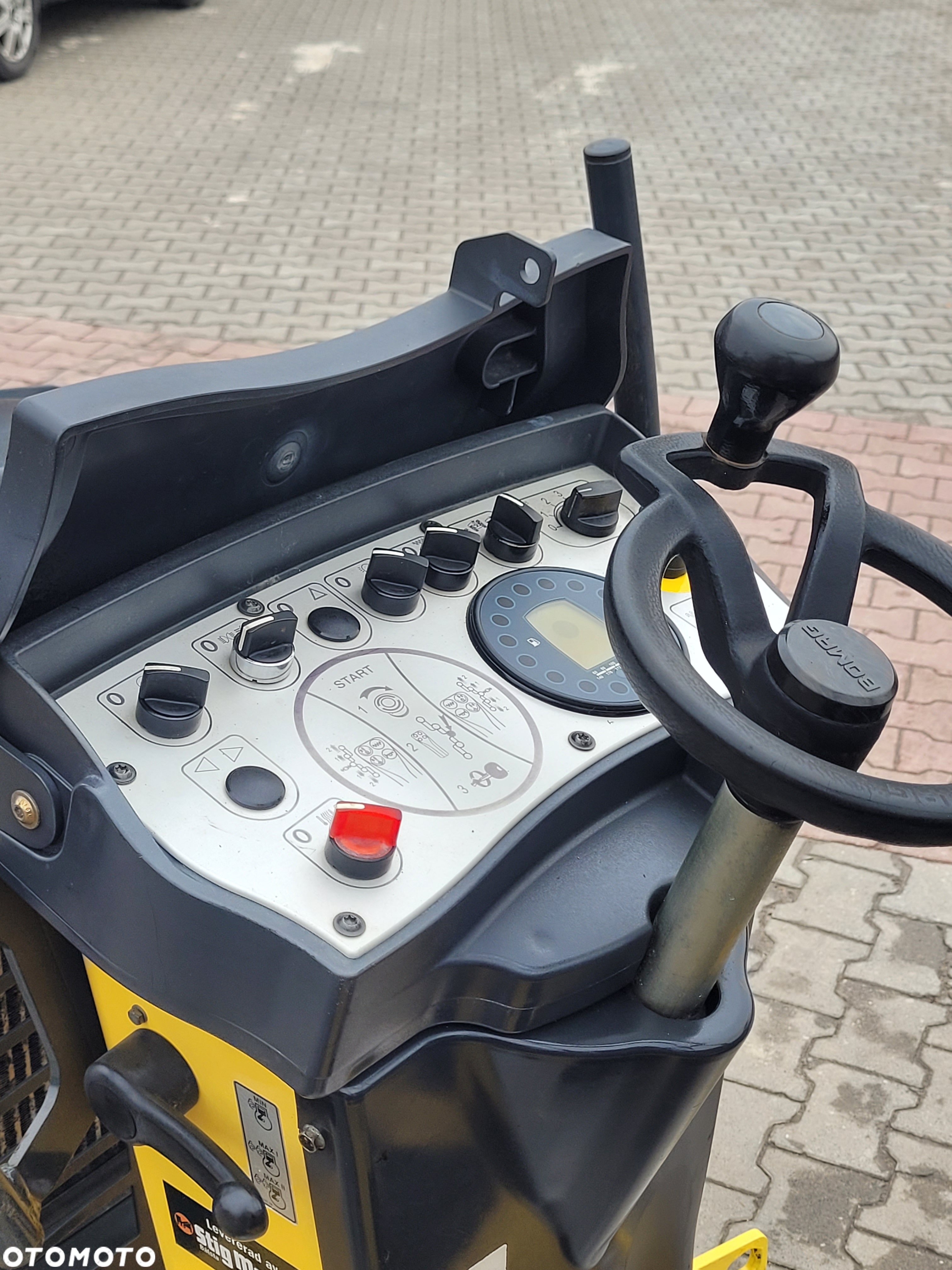 Bomag BW 100 AD - 5 - 11