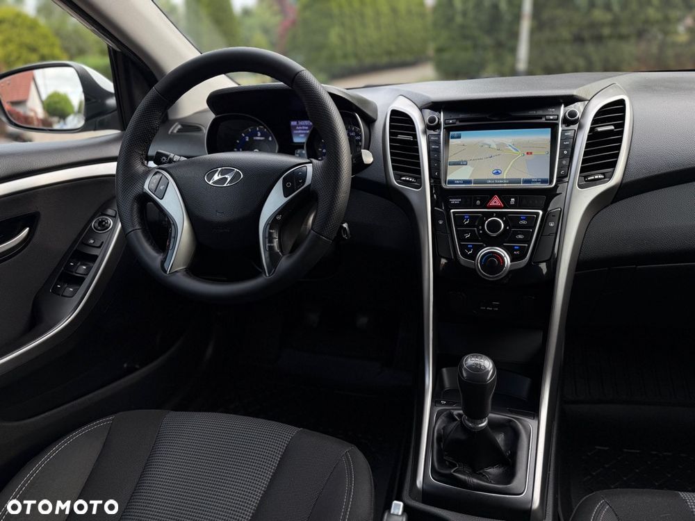 Hyundai i30 1.6 CRDi BlueDrive Premium - 18