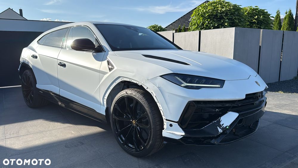 Lamborghini Urus - 8