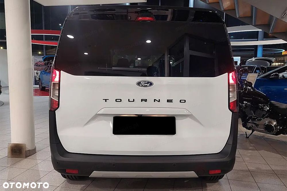 Ford Tourneo Courier - 5