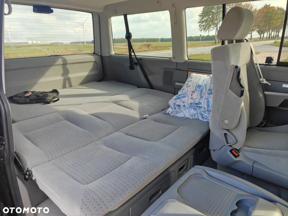 Volkswagen Multivan Standard - 9