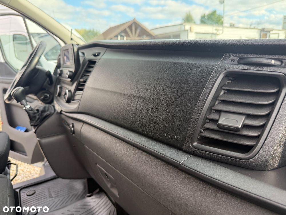 Ford Transit Custom 310 L2H1 Limited - 23