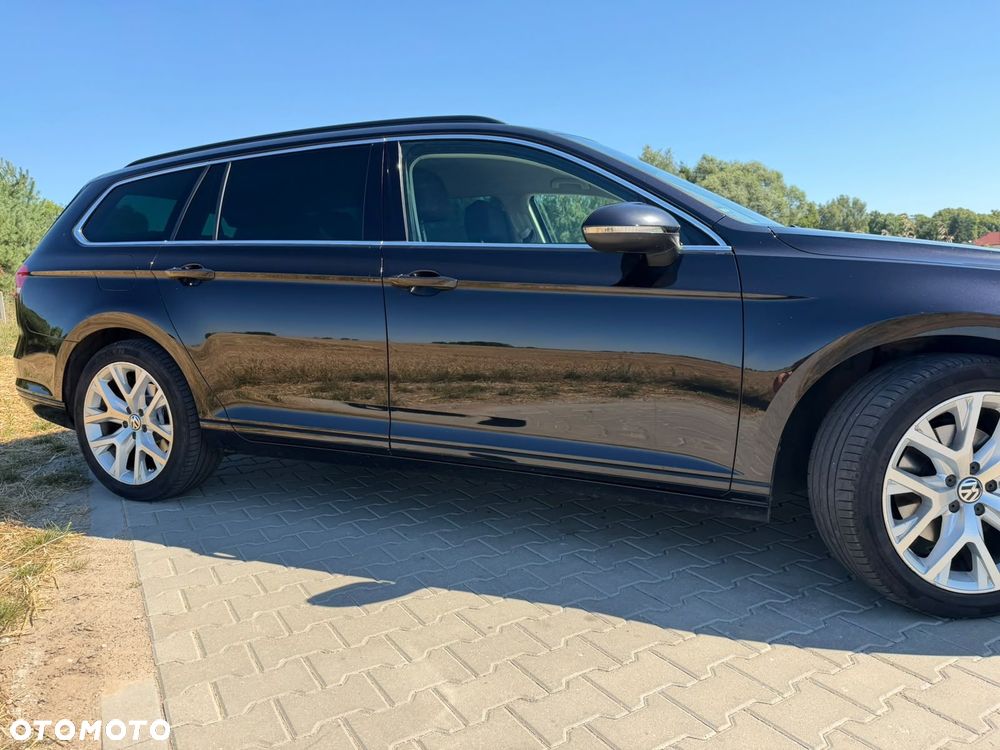 Volkswagen Passat 2.0 TDI SCR Comfortline - 19