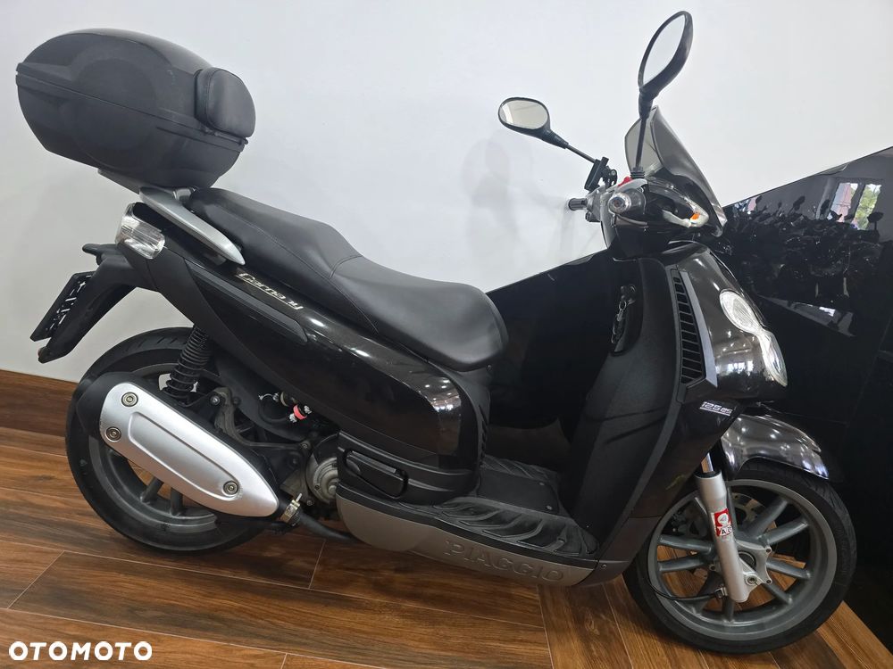 Piaggio Carnaby - 3