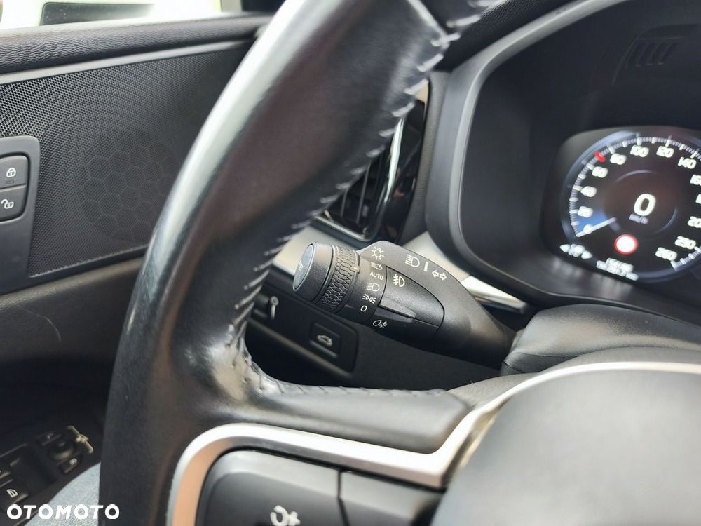 Volvo XC 60 D4 AWD Momentum - 31