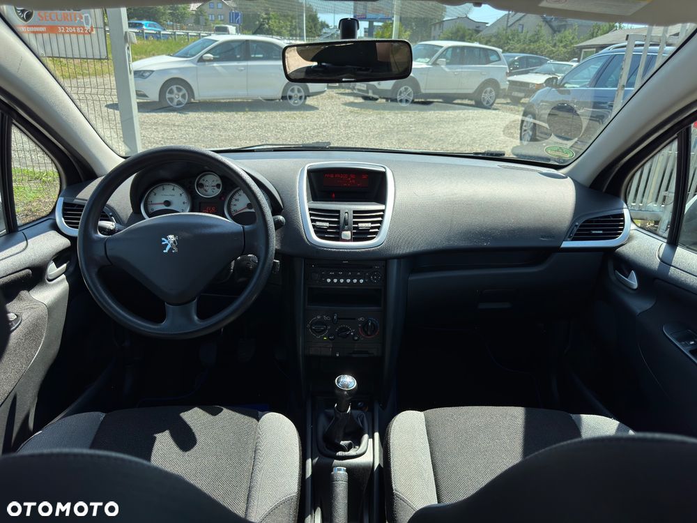 Peugeot 207 1.4 16V Trendy - 22