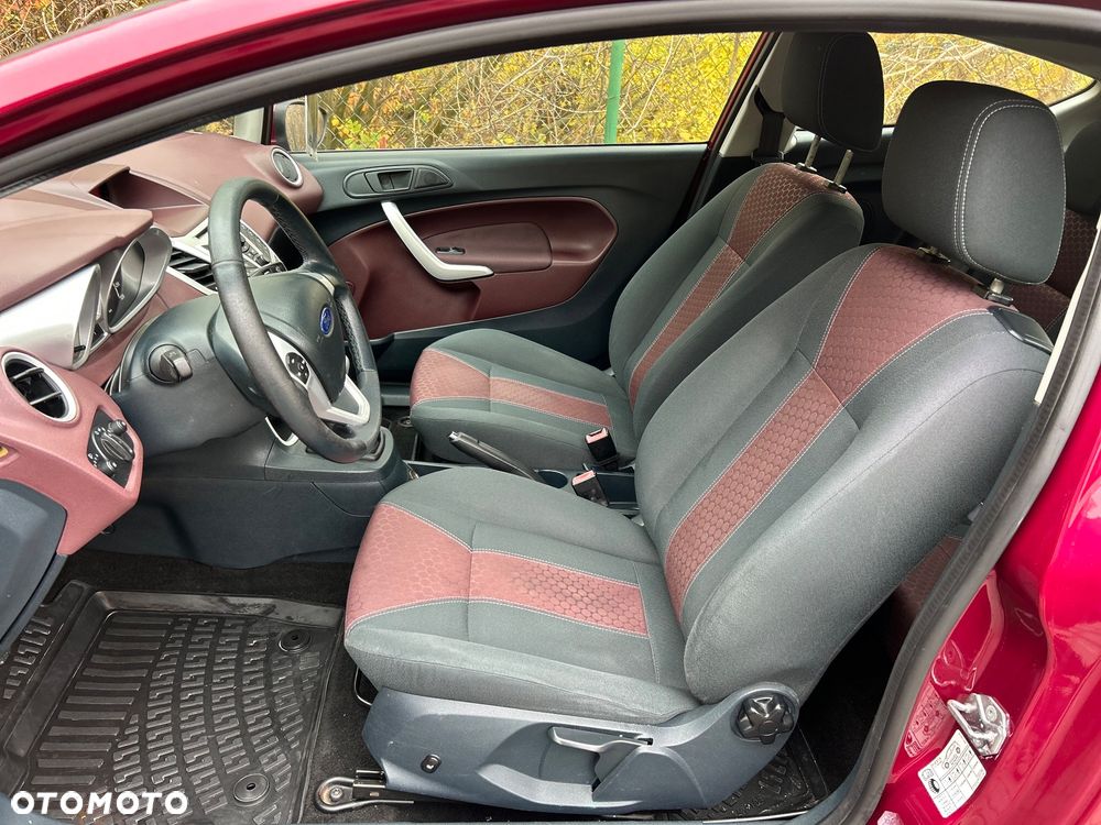 Ford Fiesta 1.25 Titanium - 28