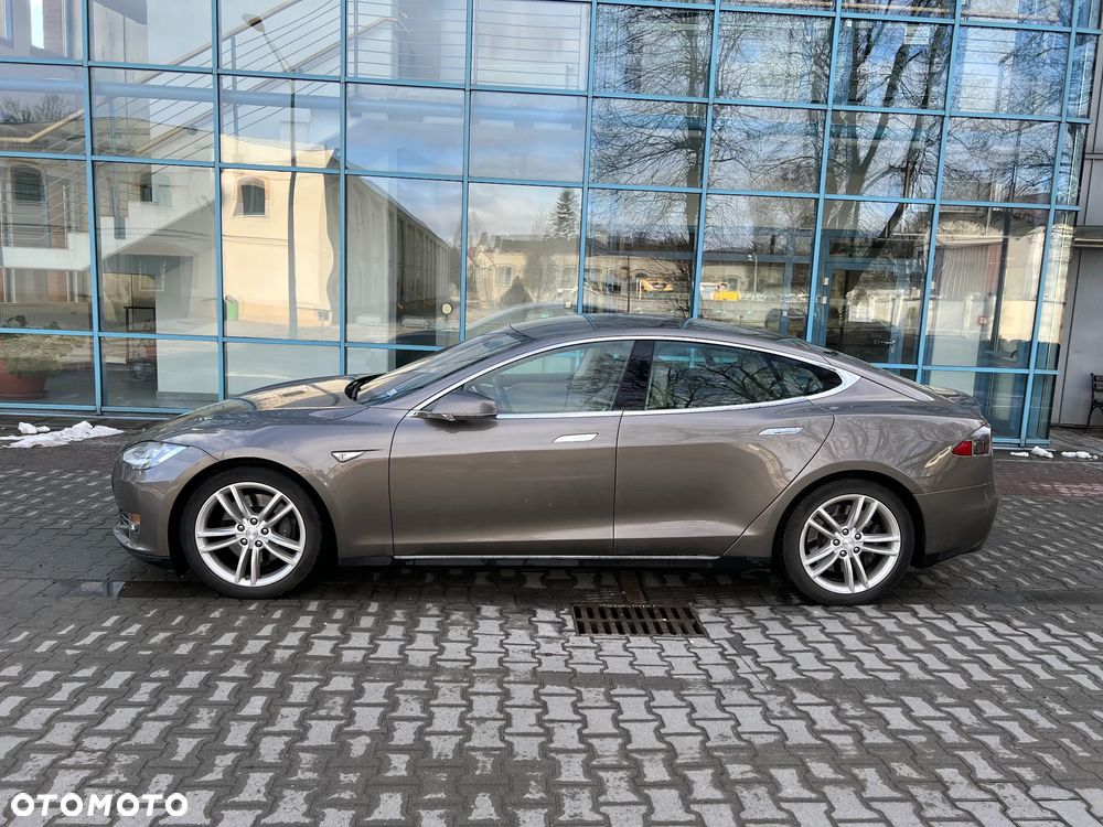 Tesla Model S 2016 photo 3