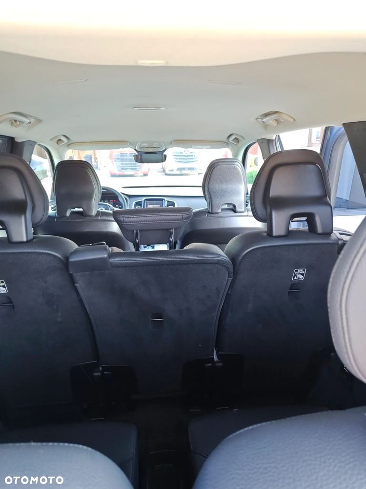 Volvo XC 90 B5 D AWD Plus Dark 7os - 22