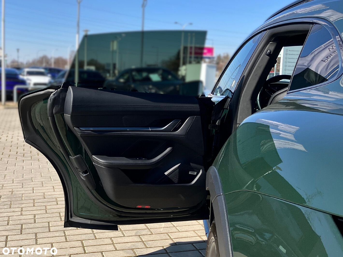 Porsche Taycan - 21