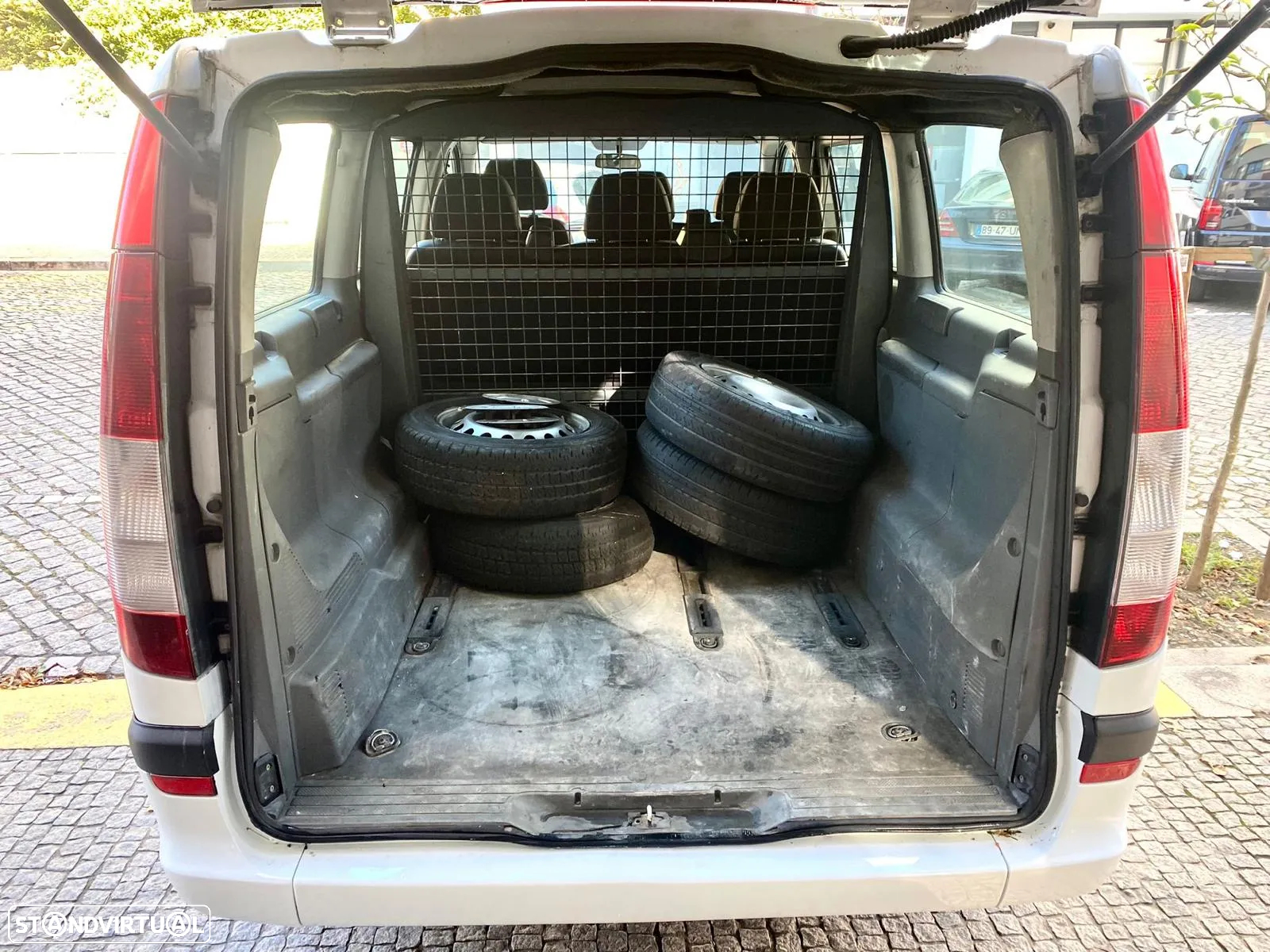 Mercedes-Benz Vito 111 CDi/32 6L - 28