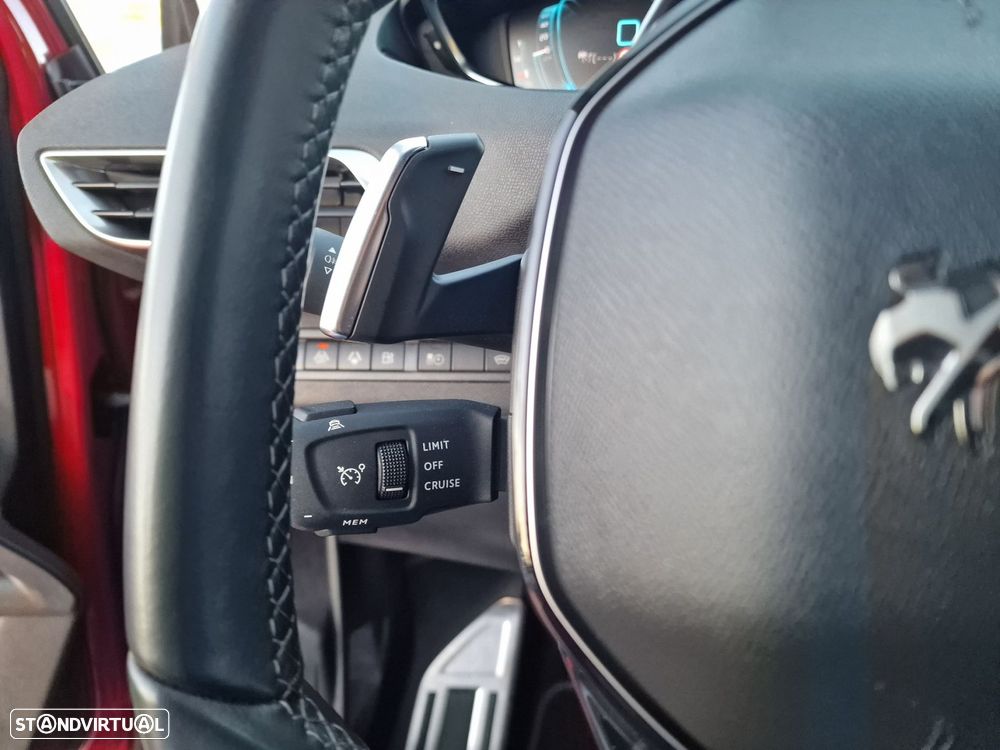 Peugeot 3008 Hybrid 225 e-EAT8 Roadtrip - 23