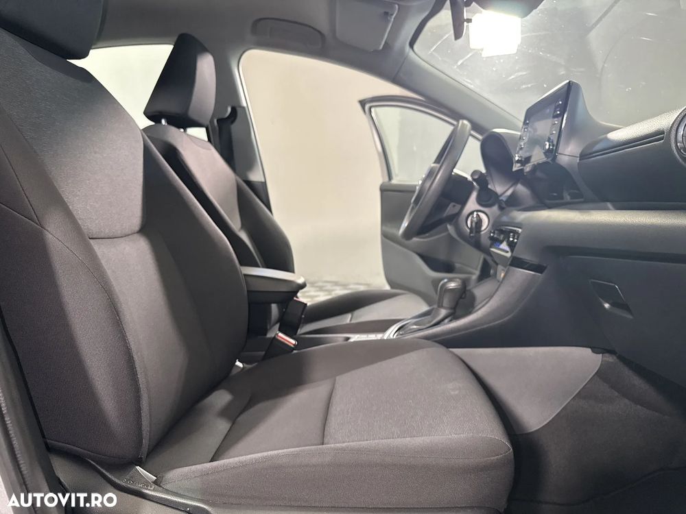 Toyota Yaris - 12