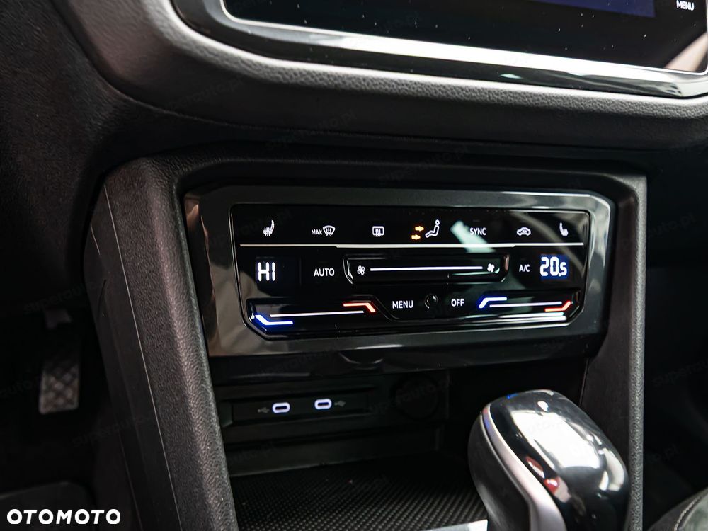 Volkswagen Tiguan 1.5 TSI EVO Elegance DSG - 17