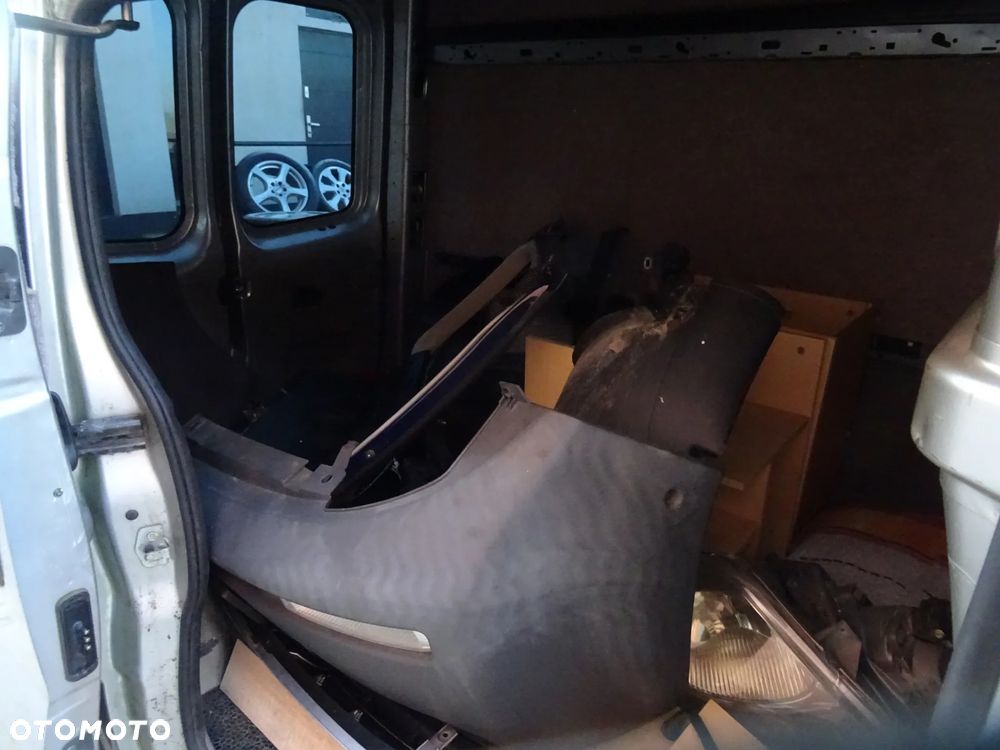 Opel Vivaro na części maska zderzak błotnik drzwi - 9