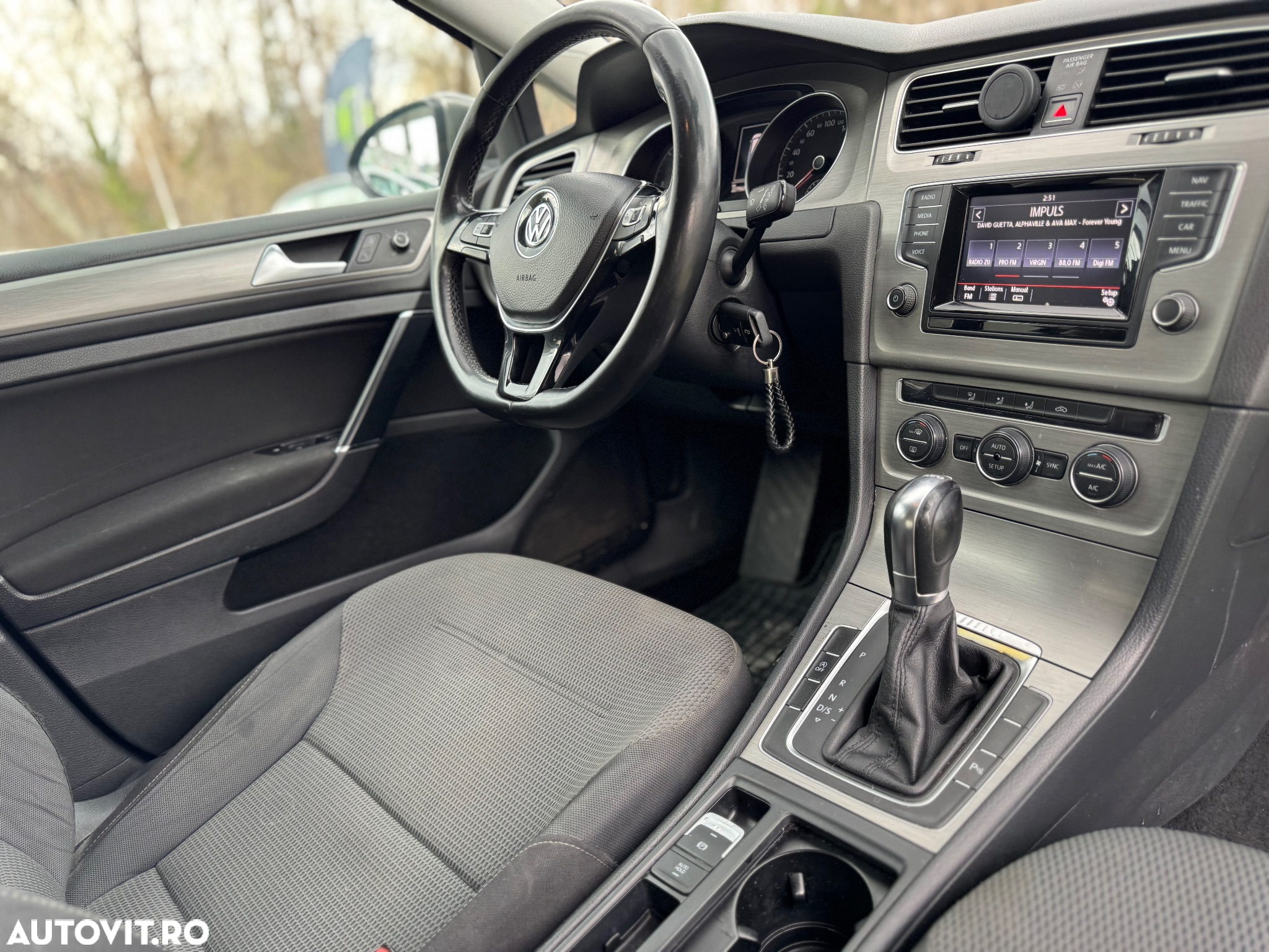 Volkswagen Golf - 7