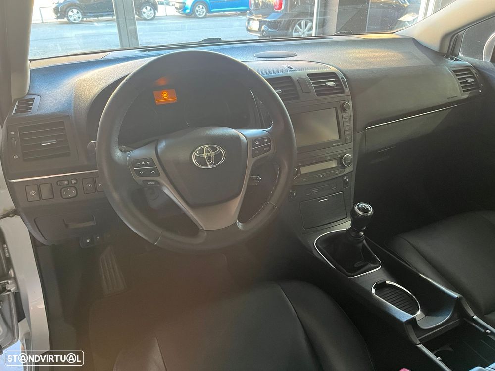 Toyota Avensis SW 2.0 D-4D Exclusive +Pele+GPS - 14