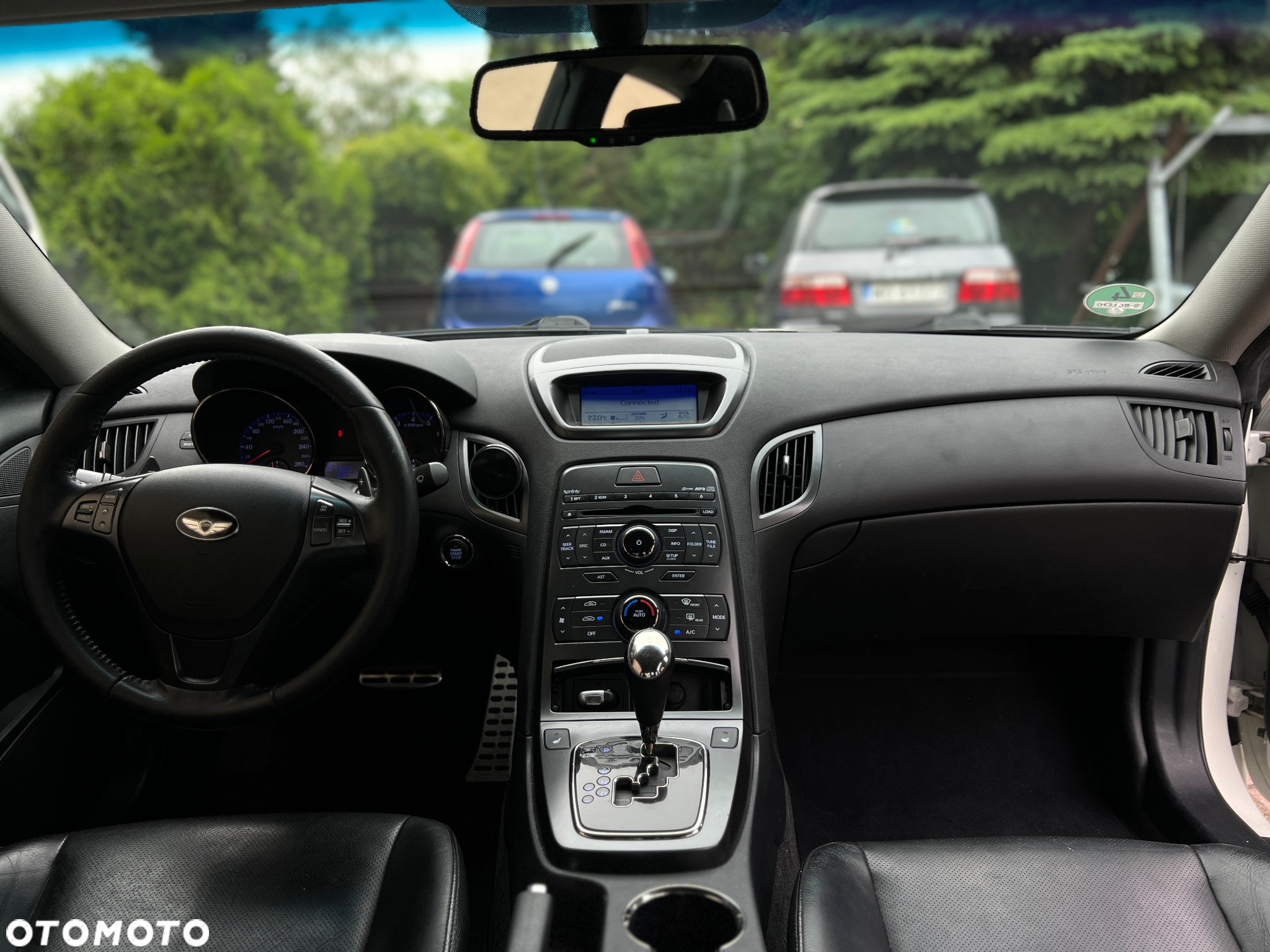 Hyundai Genesis Coupe - 36