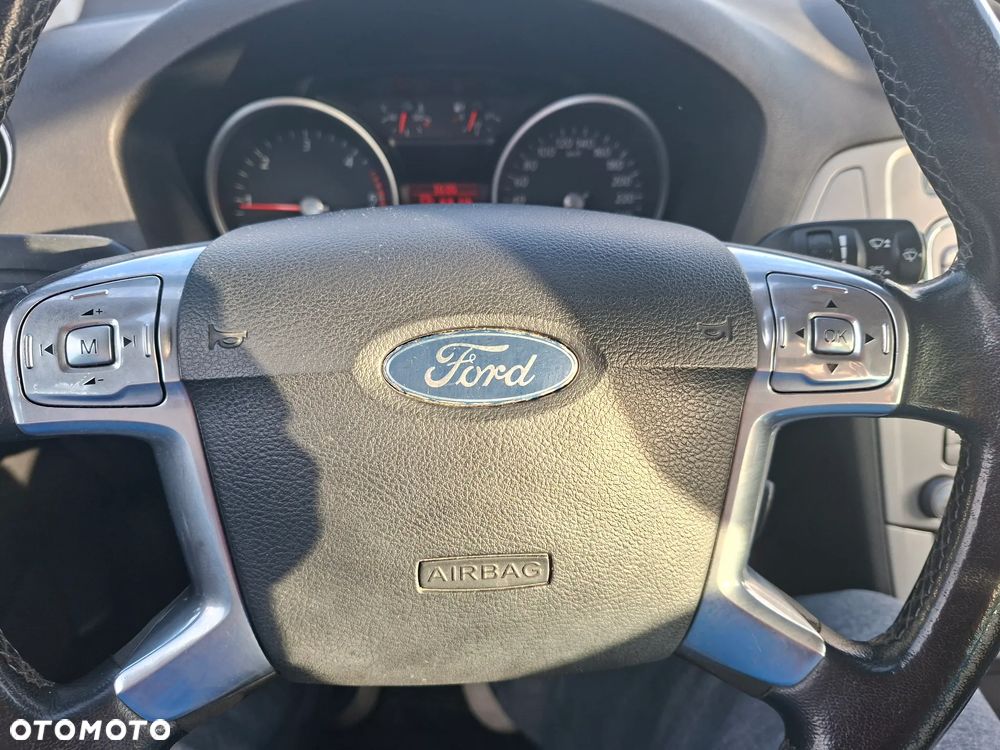 Ford Mondeo 1.8 TDCi Ambiente - 8