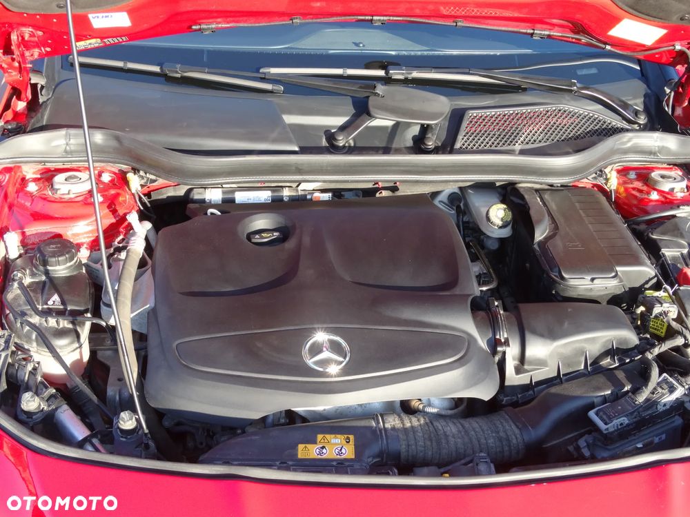 Mercedes-Benz CLA 180 7G-DCT Urban - 7