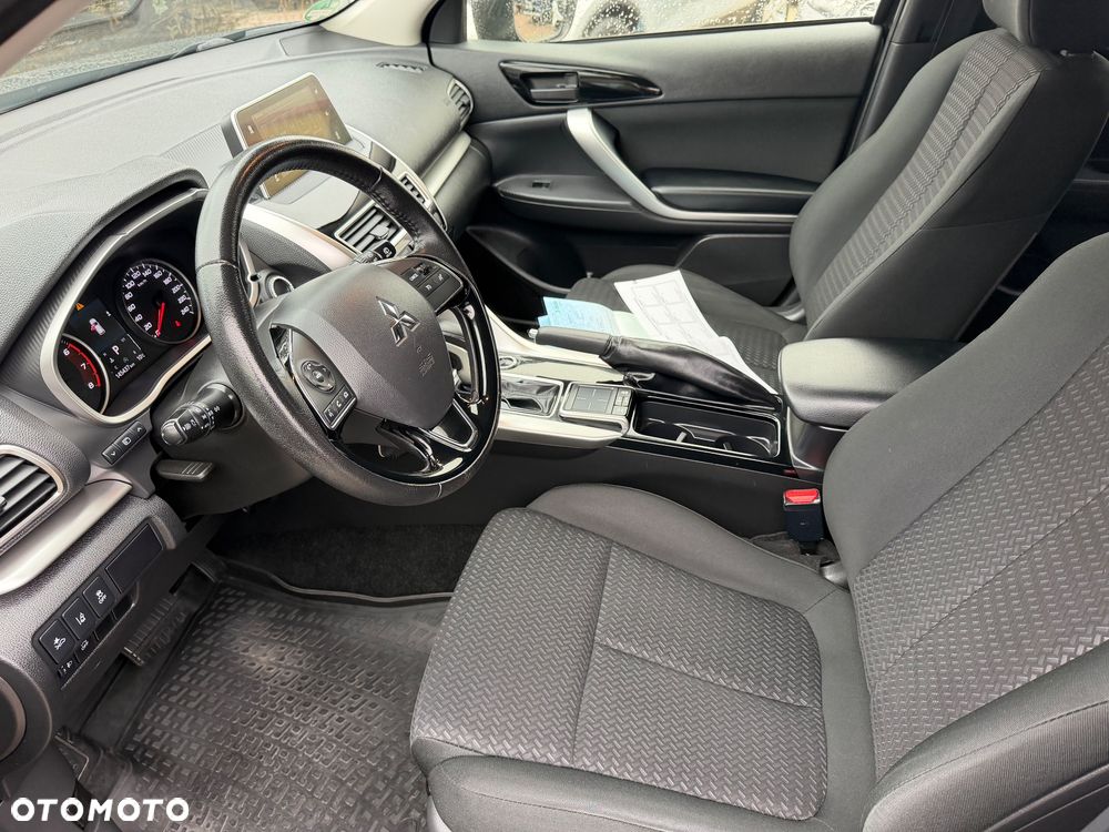 Mitsubishi Eclipse Cross - 10