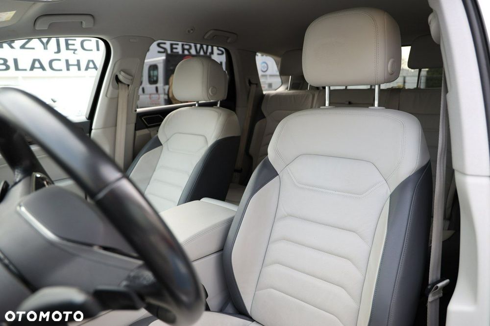 Volkswagen Touareg - 13