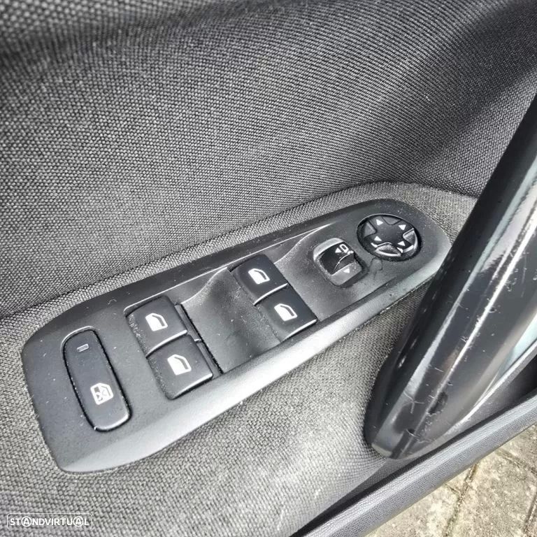 Peugeot 308 SW 1.6 e-HDi Allure J17 - 13