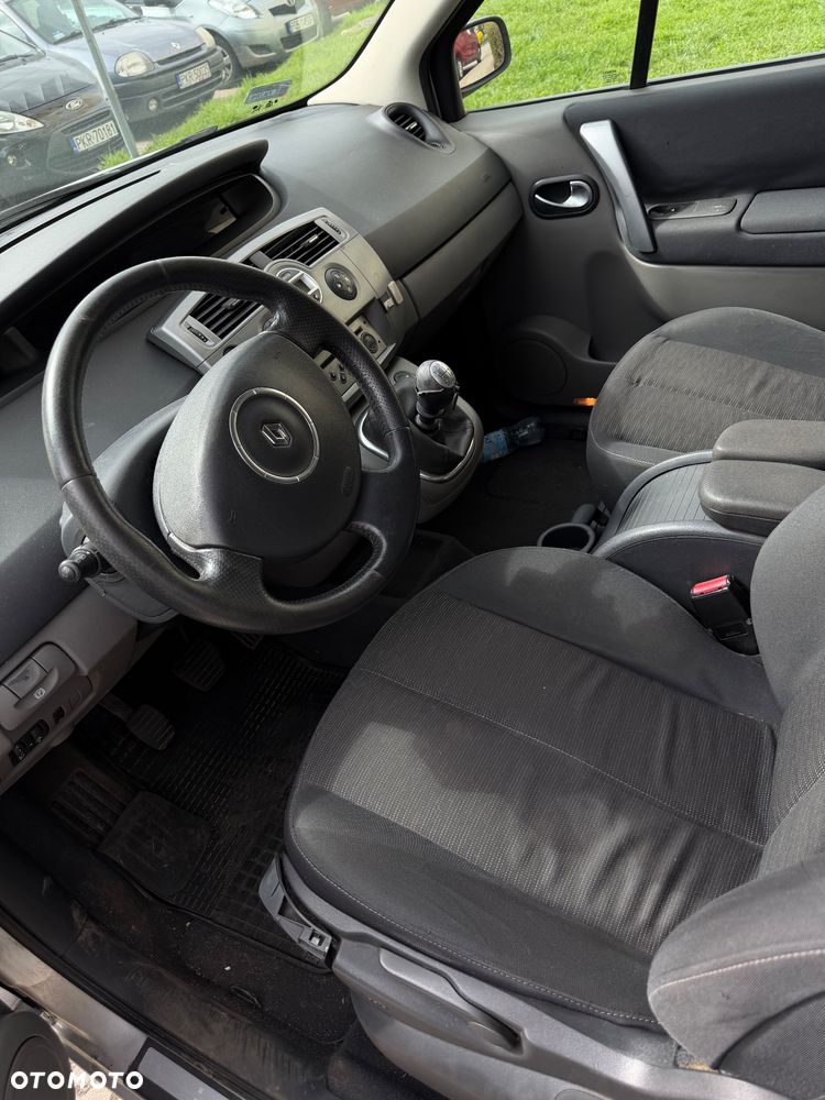 Renault Scenic 1.9 dCi Expression - 12