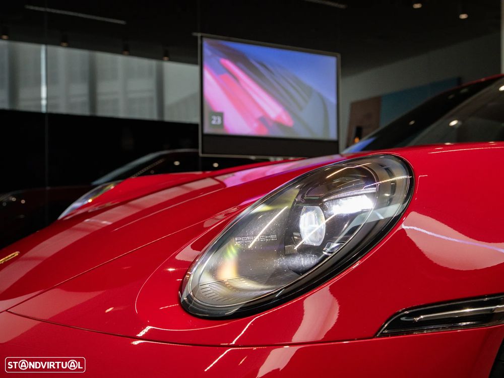 Porsche 911 (992) Carrera 4S PDK - 32