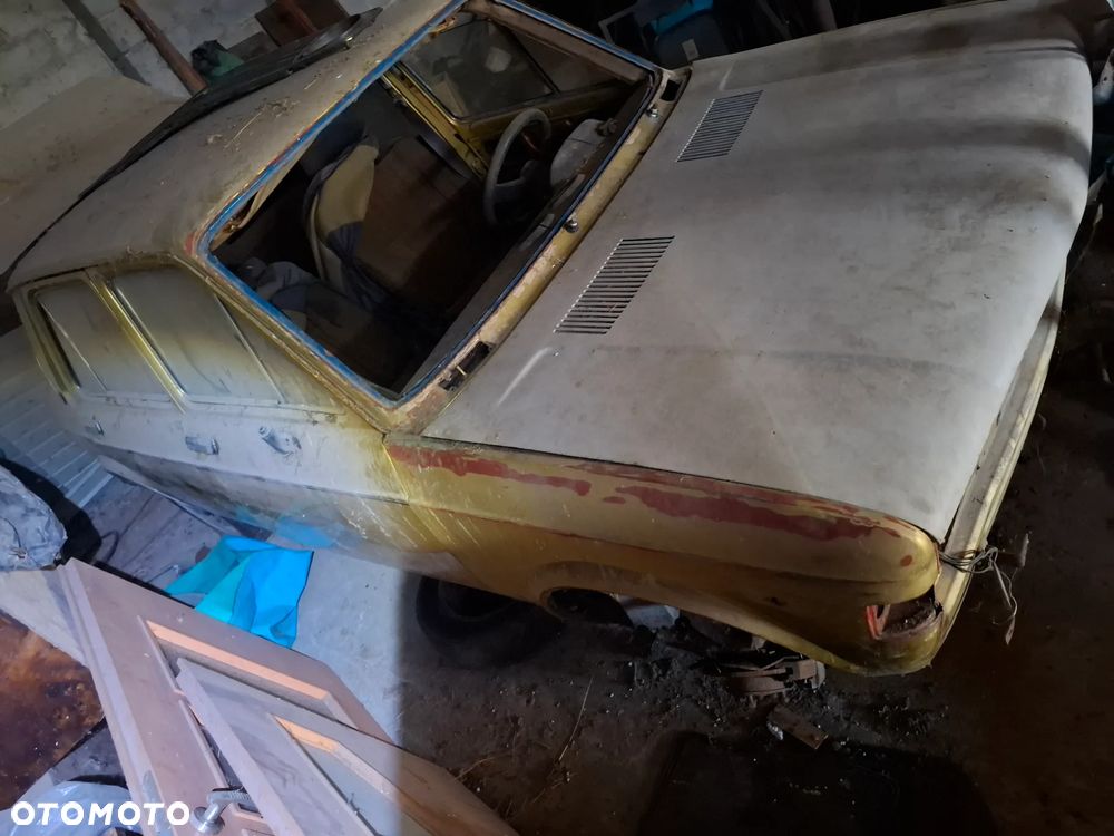 ZASTAWA 1100 maska przód zastava - 1
