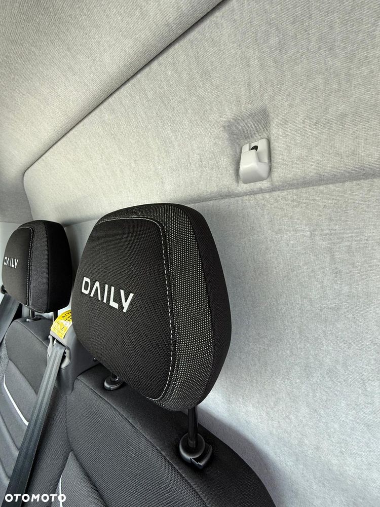 Iveco WYPRZEDAŻ ROKU ! GOTOWIEC OD RĘKI - BOGATE WYPOSAŻENIE DLA KIEROWCY - 35