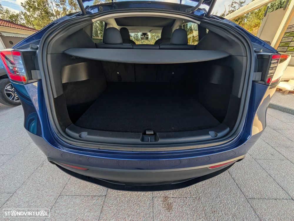 Tesla Model Y Standard - 21