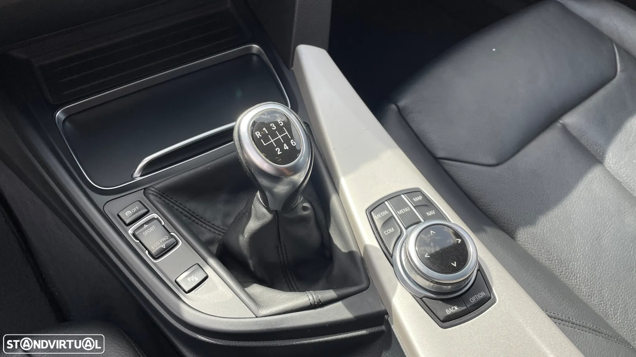 BMW 318 d Touring Advantage - 19