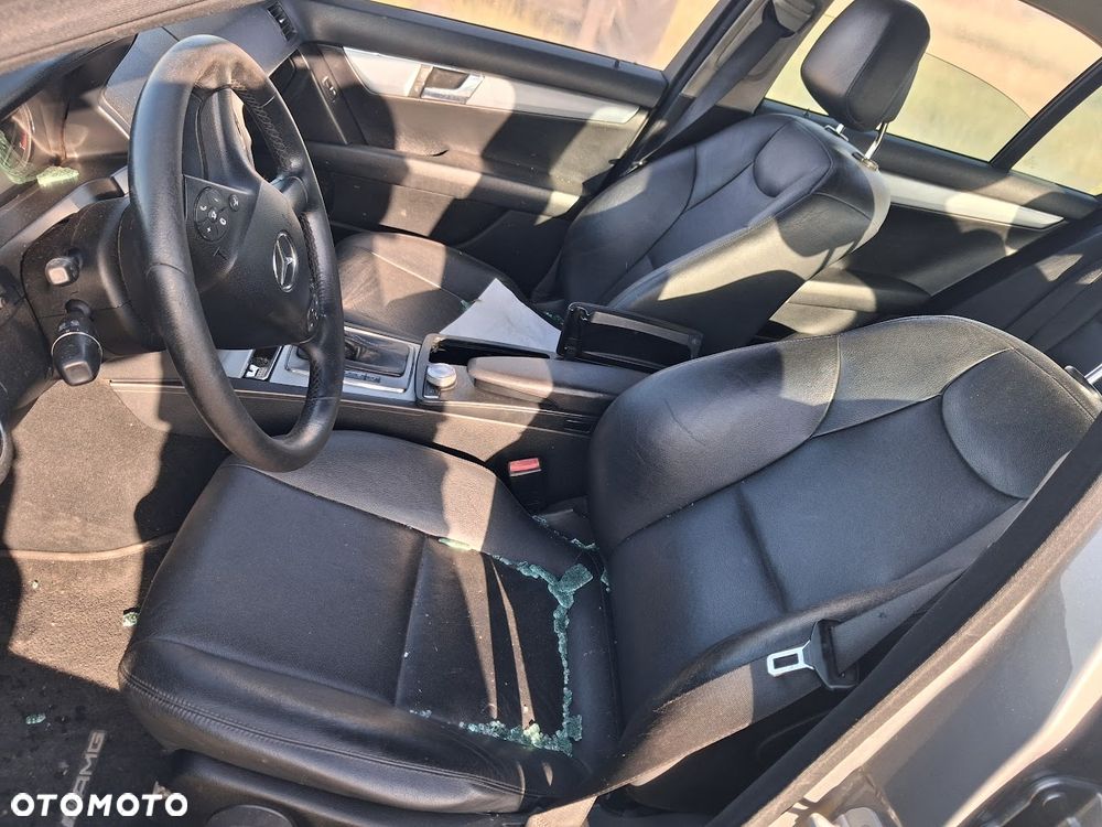 Mercedes-Benz Klasa C 350 CDI DPF 7G-TRONIC BlueEFFICIENCY Elegance - 12