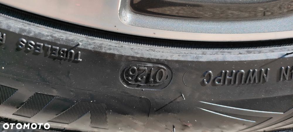 Hyundai Tucson blue 1.7 CRDi 2WD DCT Premium - 31