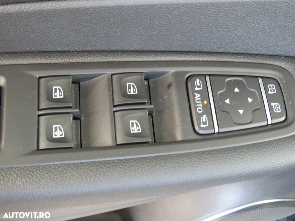 Renault Captur TCe 150 EDC GPF INTENS - 27