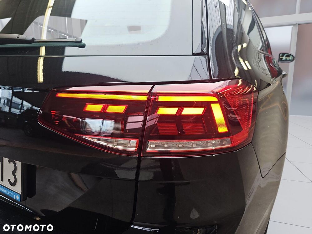 Volkswagen Passat Variant 2.0 TDI EVO Essence DSG - 32
