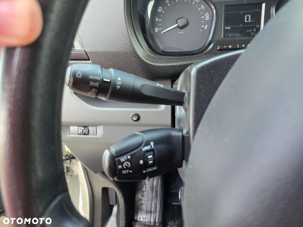 Toyota ProAce D-4D Long 3,0t Active (bryg.) - 9