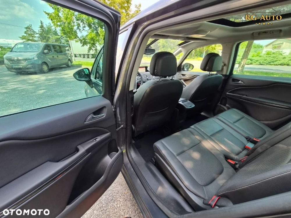Opel Zafira - 33