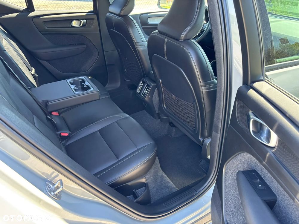 Volvo XC 40 B3 Core - 12