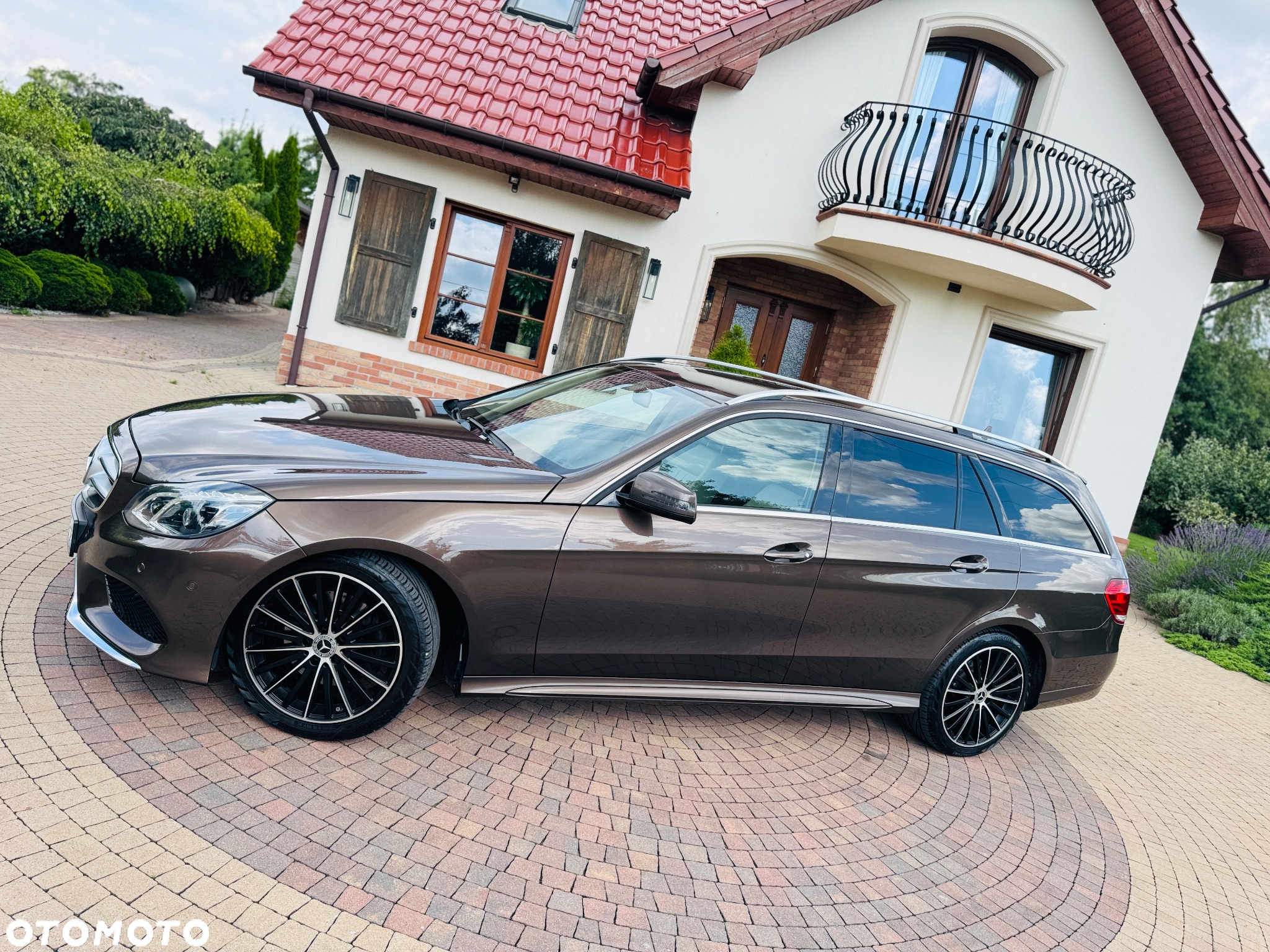 Mercedes-Benz Klasa E 300 T BlueTEC HYBRID 7G-TRONIC Avantgarde - 18