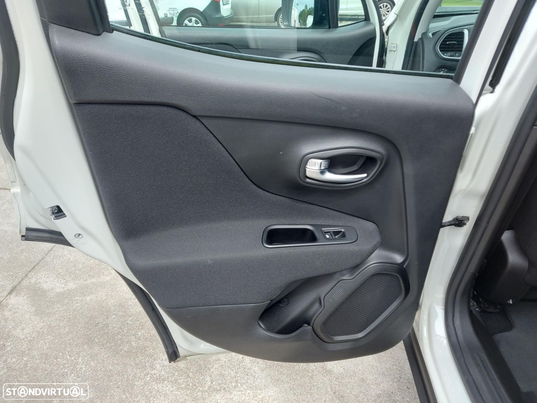 Jeep Renegade 1.0 T Sport - 14