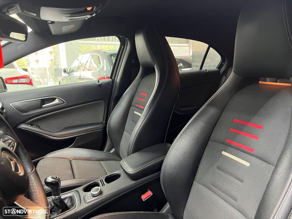 Mercedes-Benz A 180 d AMG Line - 36