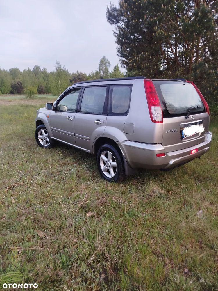 Nissan X-Trail 2.0 4x4 Comfort - 8