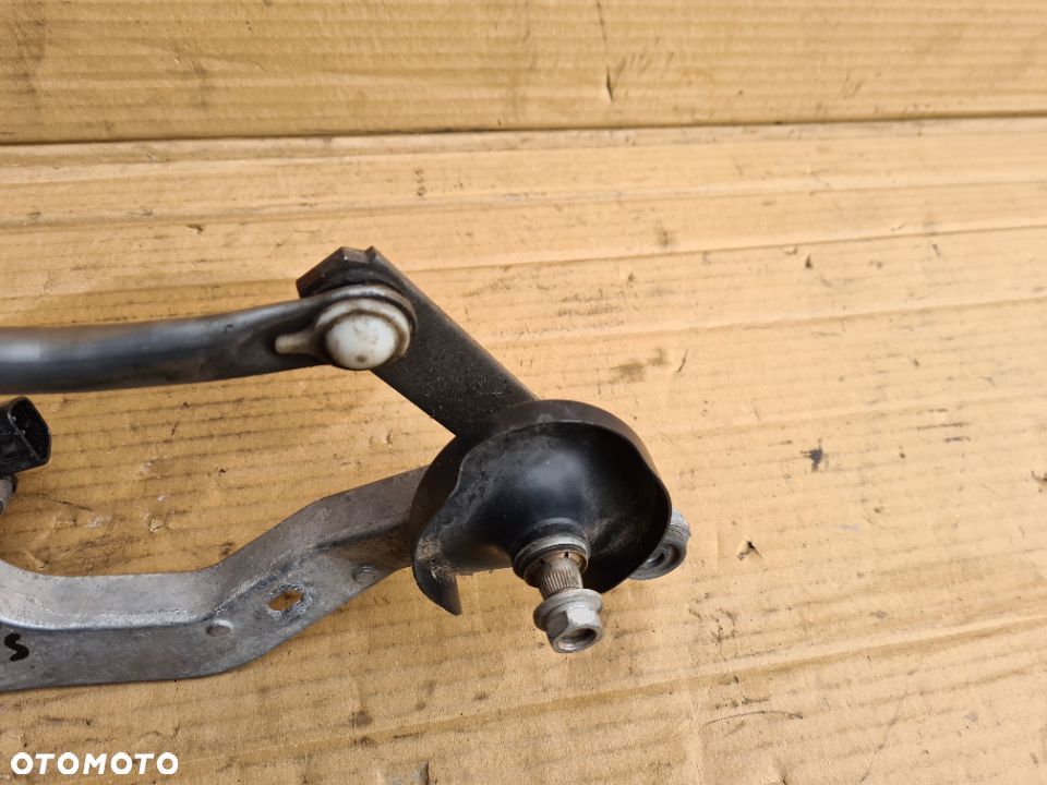 Toyota Auris II E18 mechanizm wycieraczek szyby przedniej czołowej ramiona prawe lewe - 4