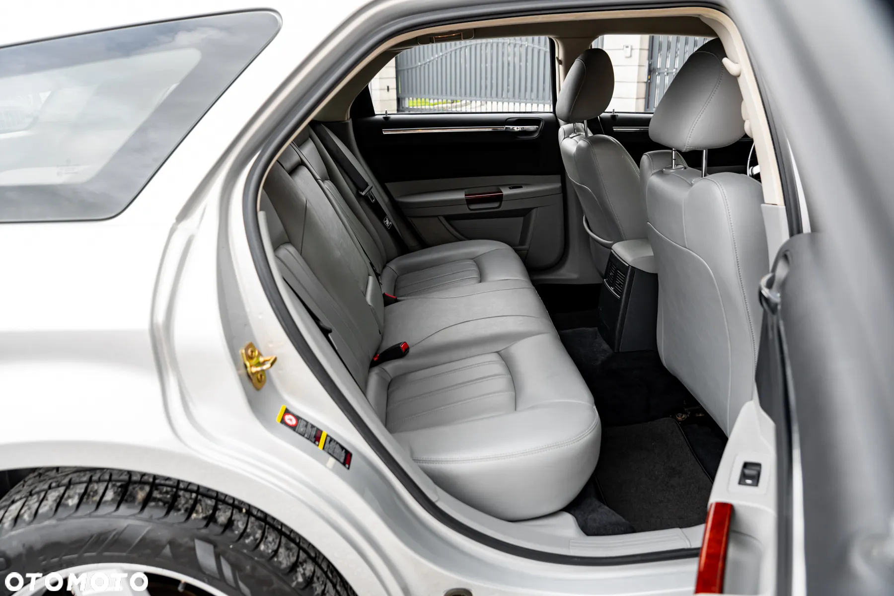Chrysler 300C Touring 3.5 AWD Automatik - 23