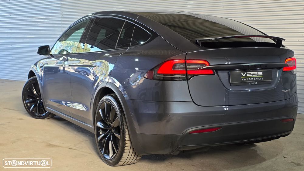 Tesla Model X Performance - 6