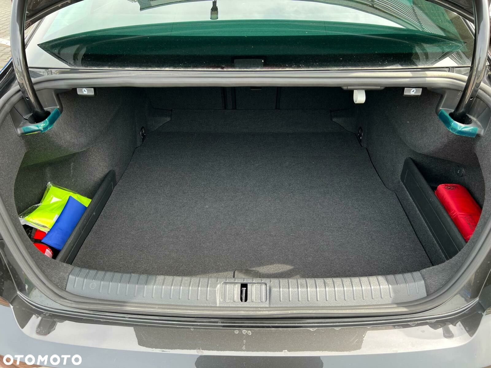 Volkswagen Passat 2.0 TDI EVO Business DSG - 24